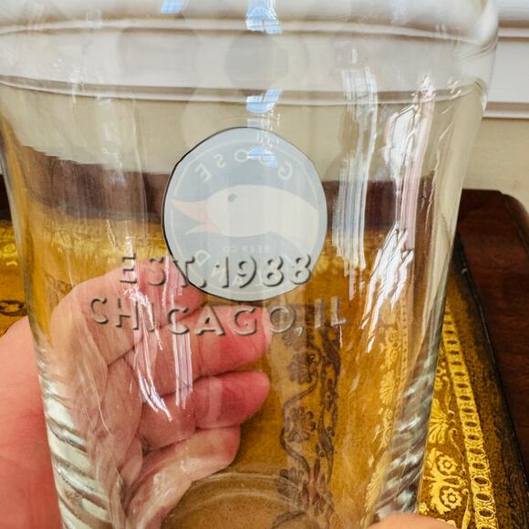 4 Beer Craft Ales Brew Pint Glasses Budweiser Goose Island Wolavere Otter Creek - Picture 3 of 7